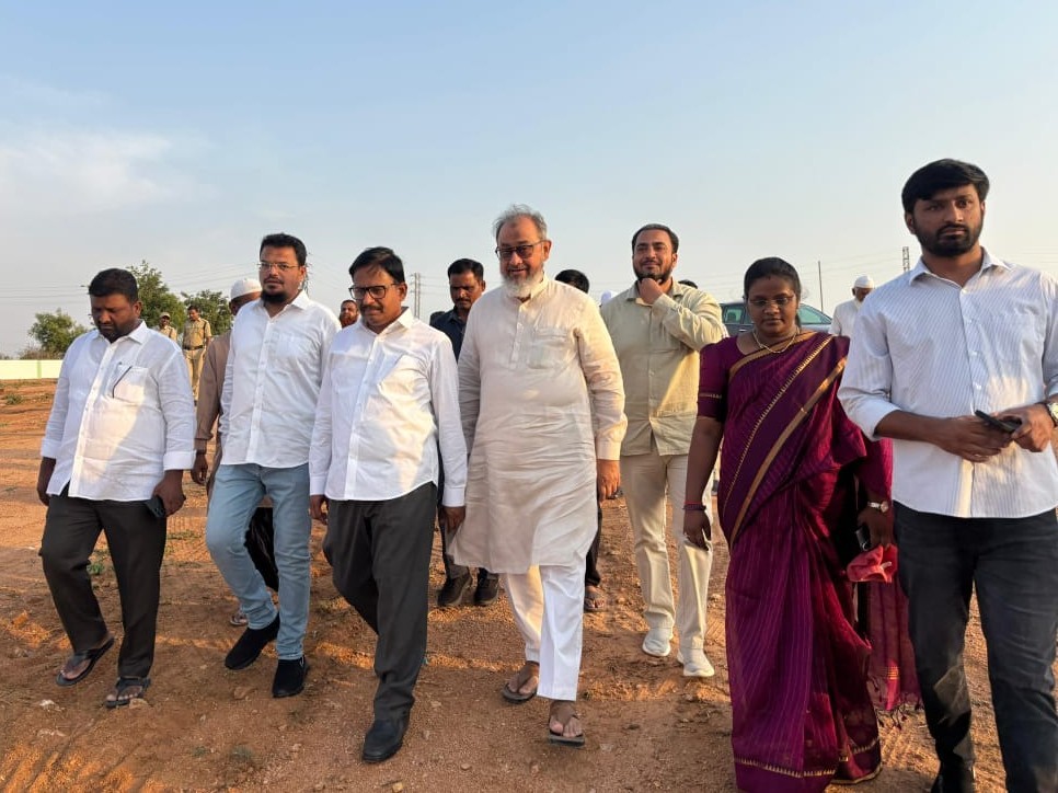 ఈద్గా ప్రహరీ గోడను ప్రారంభించిన ఎమ్మెల్యే