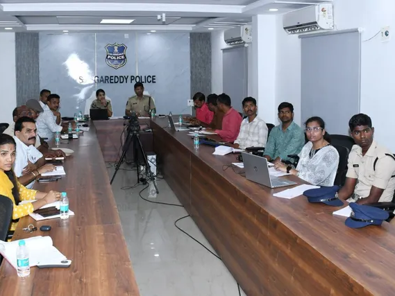 ‘బాధితులకు సత్వర సహాయం అందించాలి’