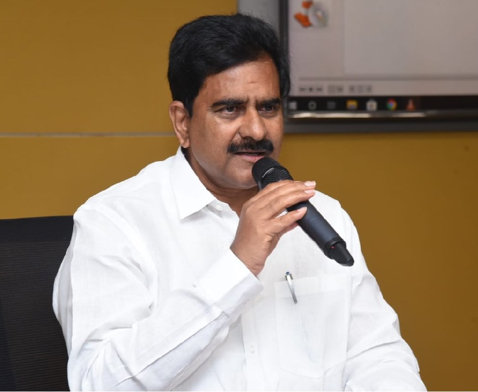 DSCపై మాట్లాడే హక్కు YCPకి లేదు: దేవినేని ఉమ
