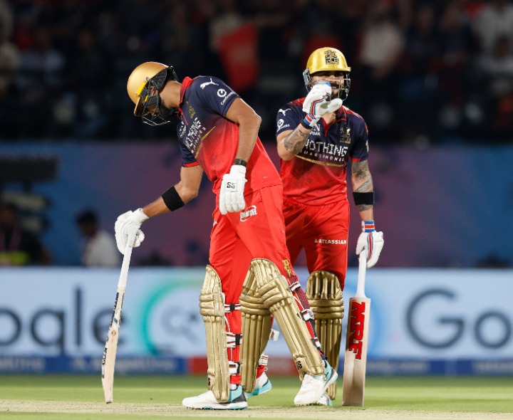 ప్లేఆఫ్స్‌‌లో చరిత్ర సృష్టించిన RCB
