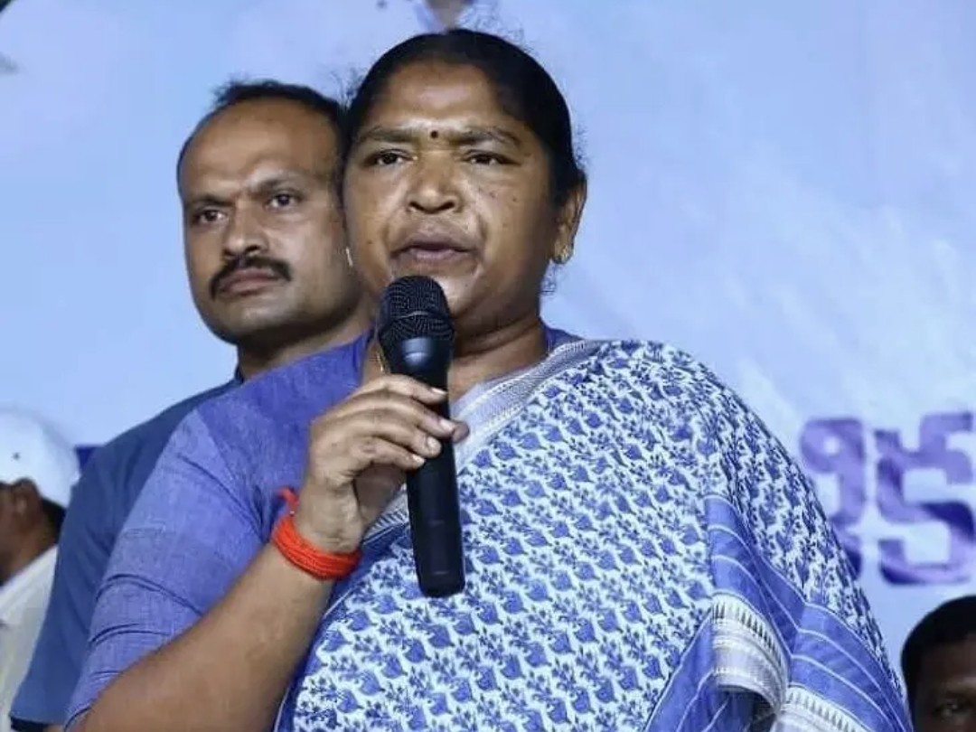 ప్రజాదర్బార్ కార్యక్రమం నిర్వహించనున్న సీతక్క