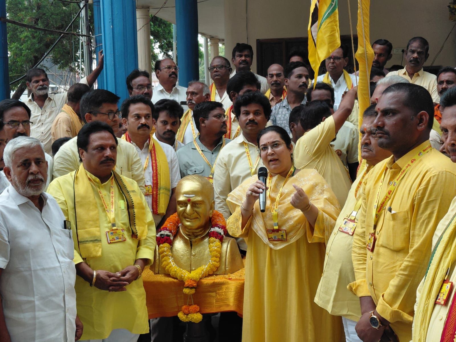 మహానాడులో పాల్గొన్న ఎమ్మెల్యే అదితి