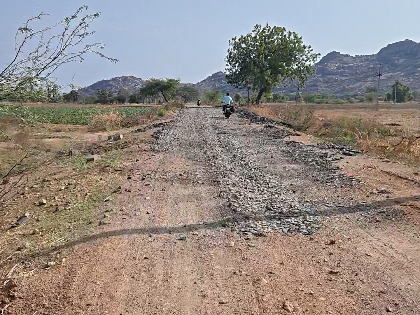 పెద్దకడబూరు-ఆదోని రహదారి పనుల్లో జాప్యం!