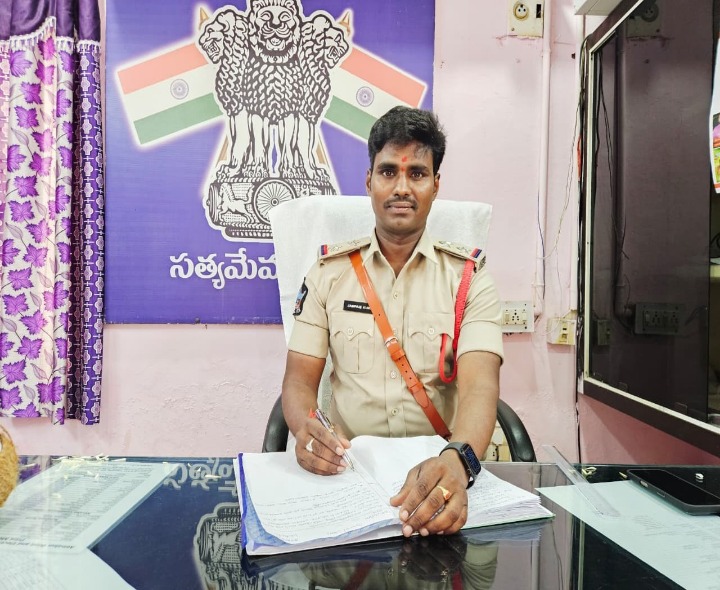 ఆత్మకూరు నూతన ఎస్సైగా జంపని కుమార్ బాధ్యతలు