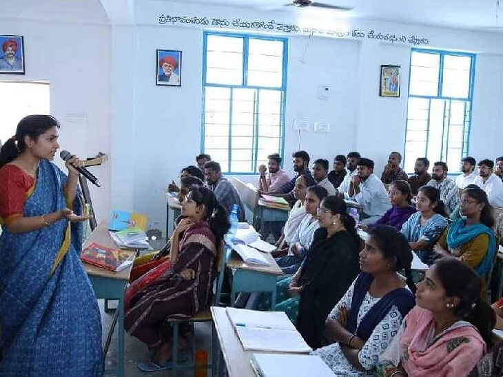 ఉద్యోగ లక్ష్యాలకు ఎస్సీ స్టడీ సర్కిల్ దిక్సూచి: కలెక్టర్