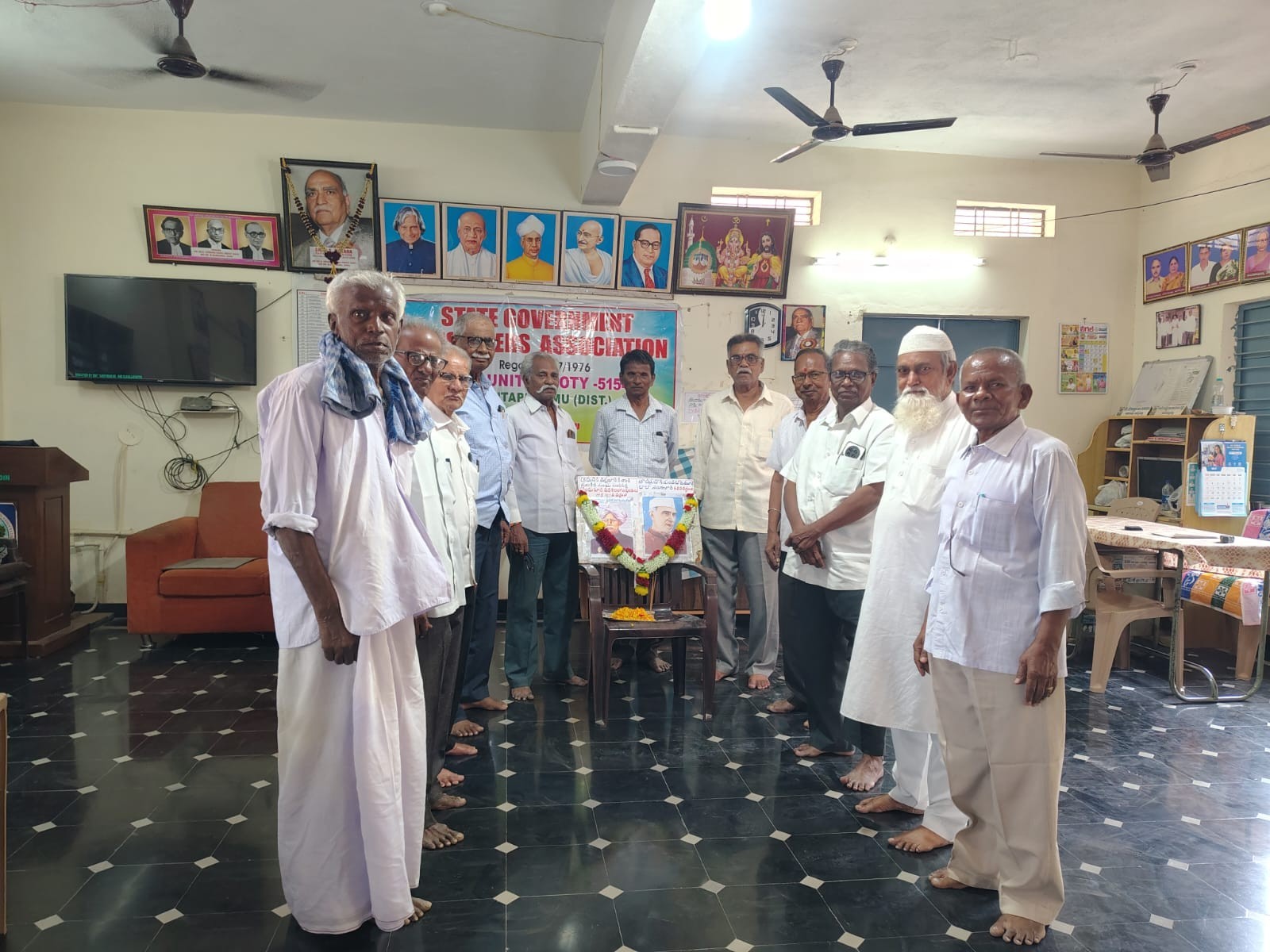 వీరేశలింగం పంతులుకి ఘనంగా నివాళులు