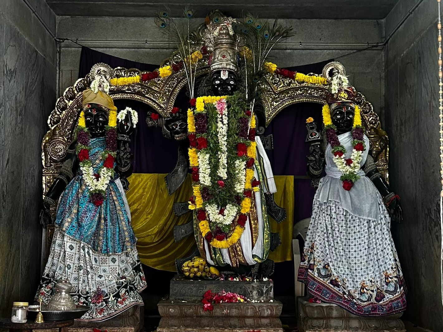 ప్రత్యేక అలంకారంలో శ్రీకృష్ణుడు దర్శనం