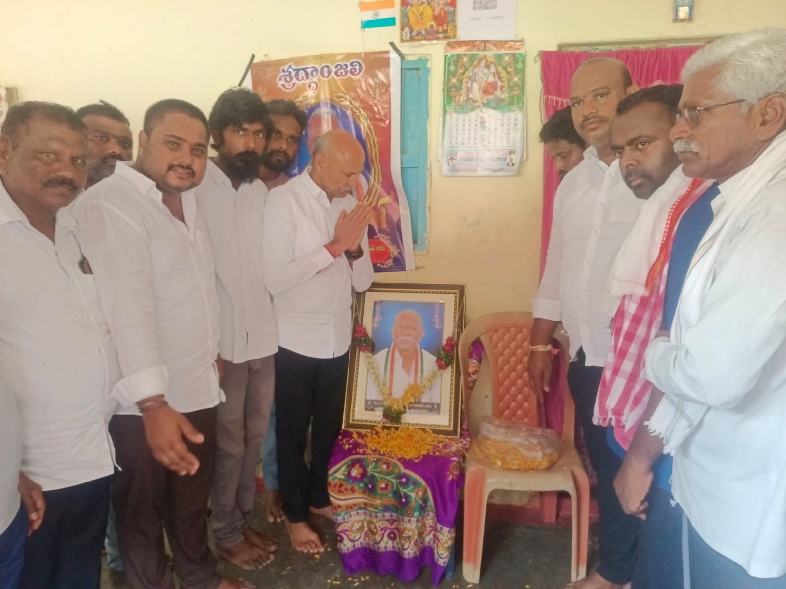 కాంగ్రెస్ నేత వెంకట్ రాములుకు నివాళులర్పించిన ఎమ్మెల్సీ