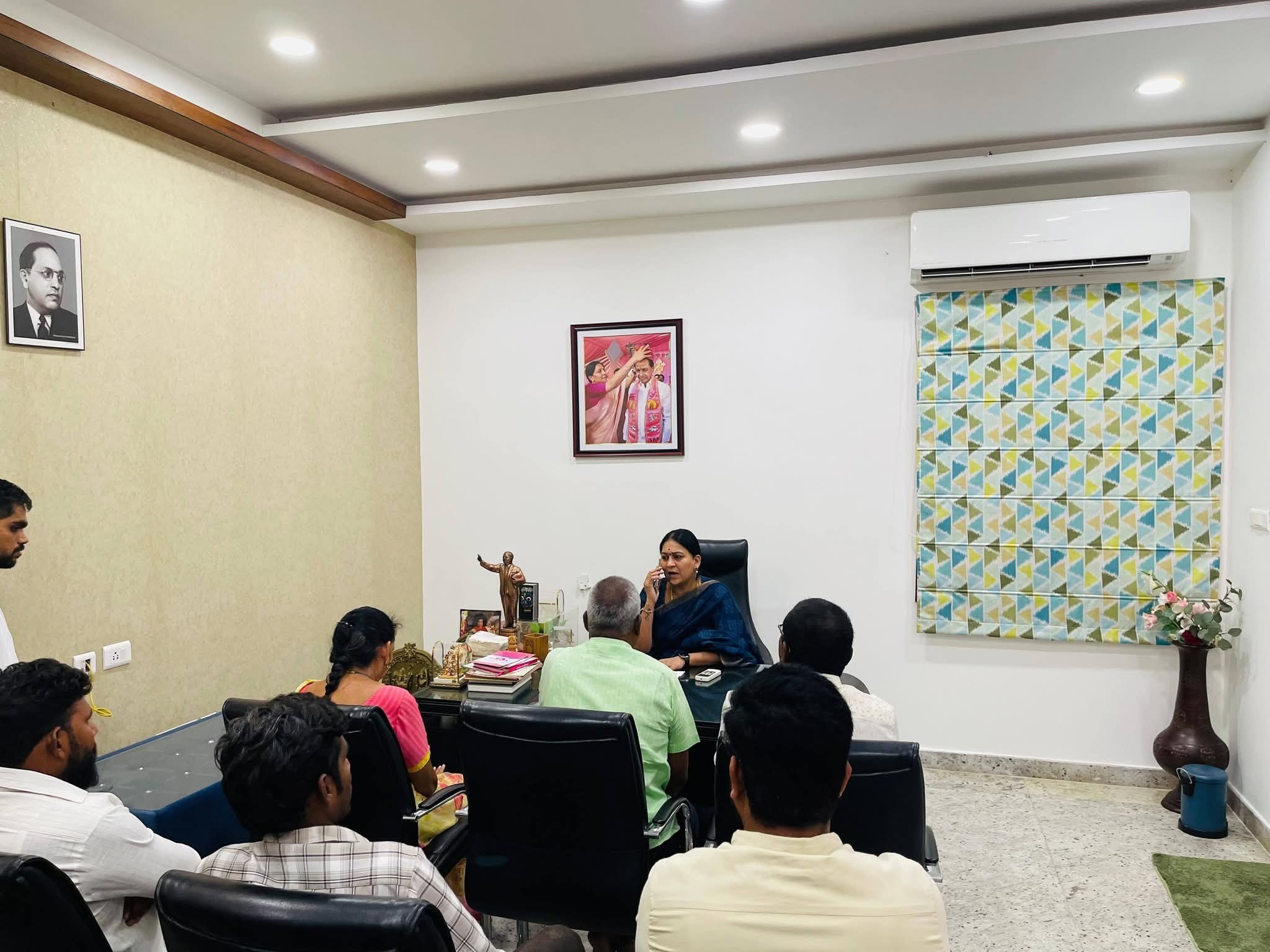 కార్యకర్తలే పార్టీకి పట్టుకొమ్మలు: కవిత