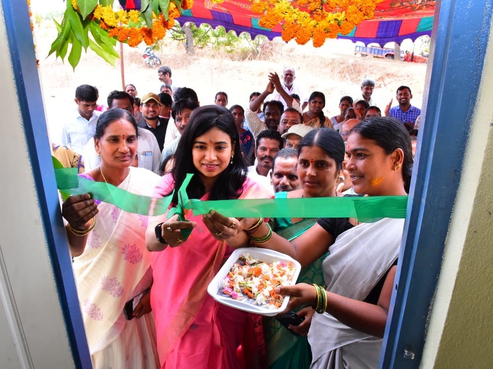 ఇందిరా మహిళా శక్తి భవనాలను సద్వినియోగం చేసుకోవాలి