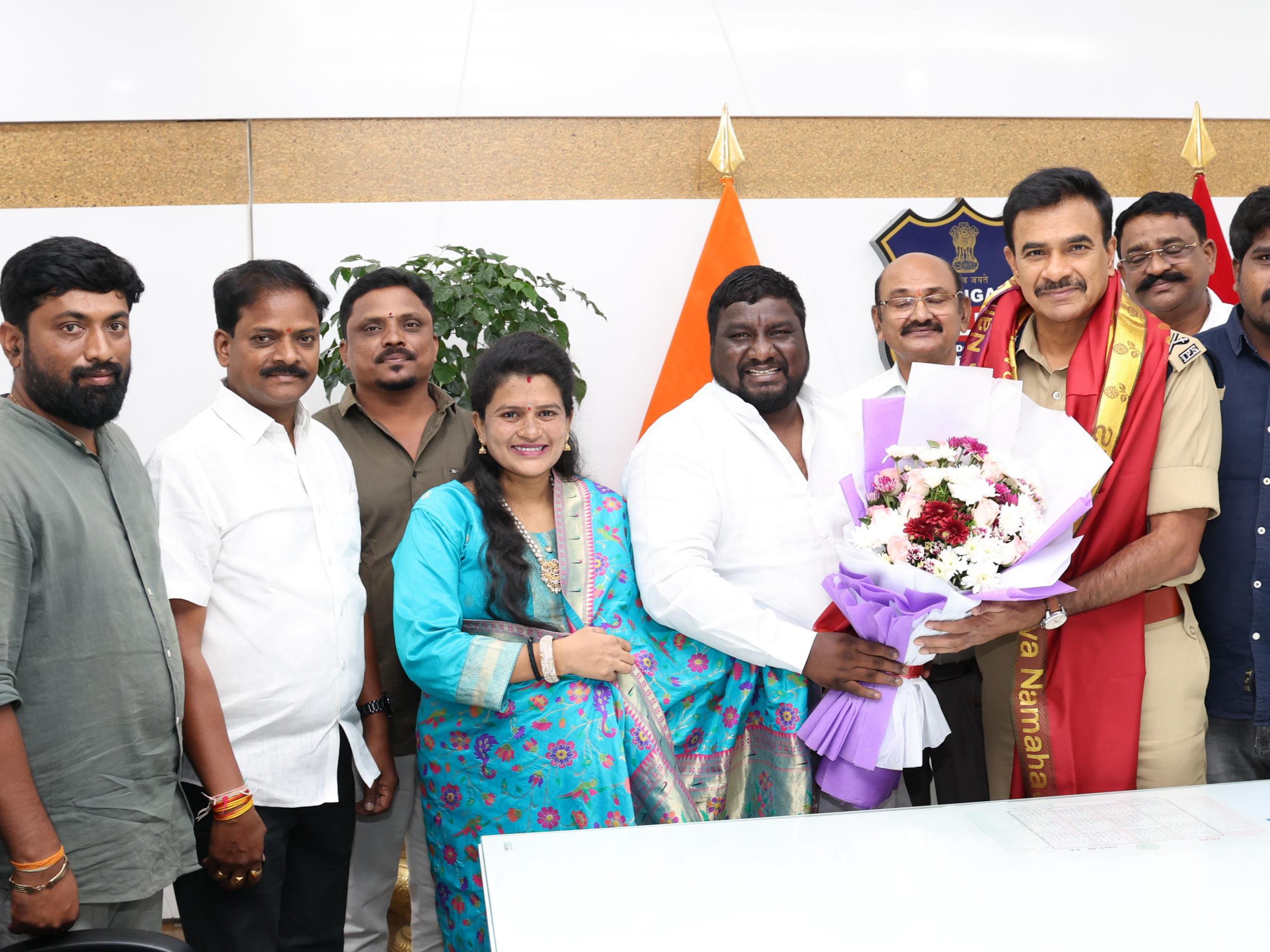 నూతన డీజీపీని కలిసిన ఆర్టీఐ కమిటీ ప్రతినిధులు