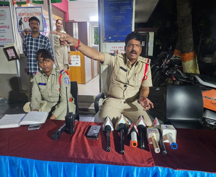 ప్రైవేట్ ట్రావెల్ బస్సులు అధిక చార్జీలు వసూలు చేస్తే కఠిన చర్యలు