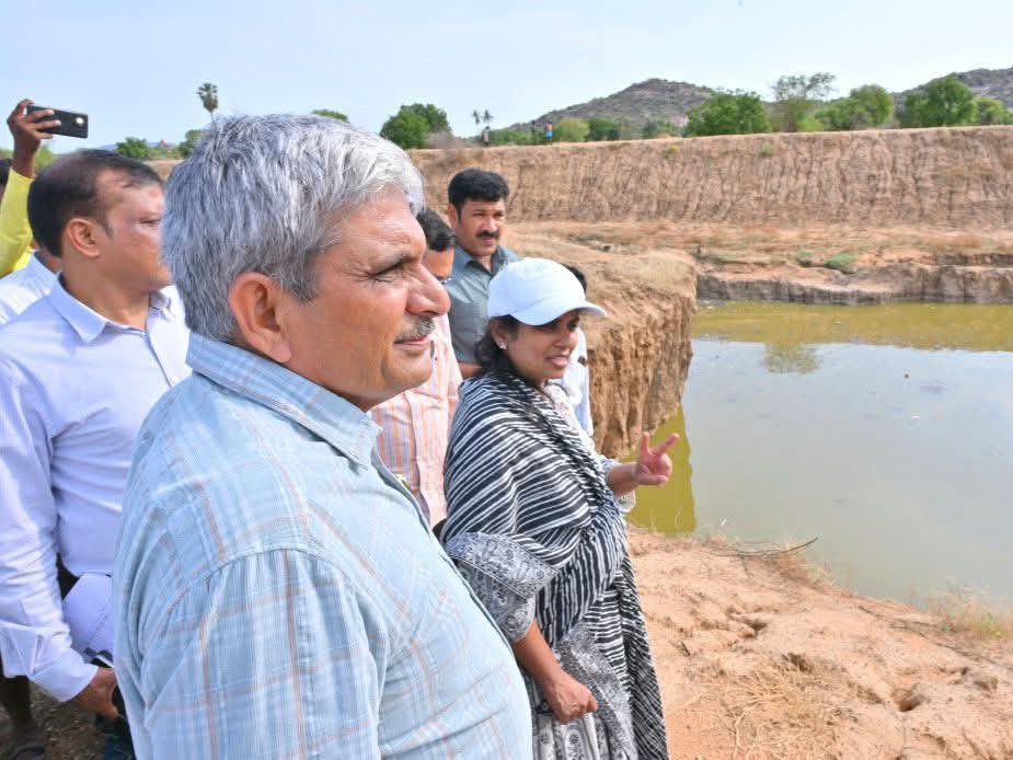కలెక్టర్ చొరవతో 20 ఏళ్ల తర్వాత ఆ ఊరికి జలకళ.!
