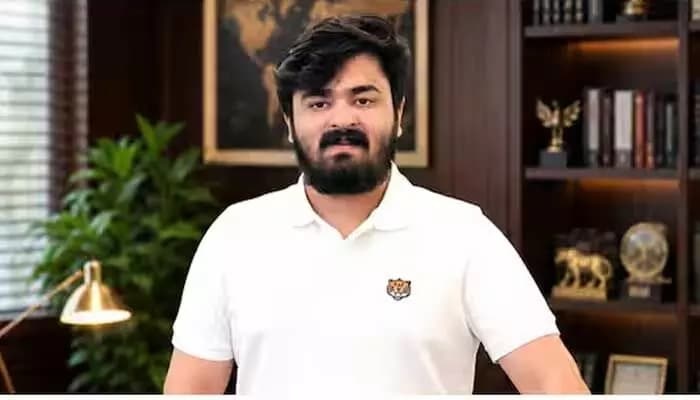 పలు ప్రాంతాలలో బండి భగీరథ్‌తో సీన్ రీకన్‌స్ట్రక్షన్