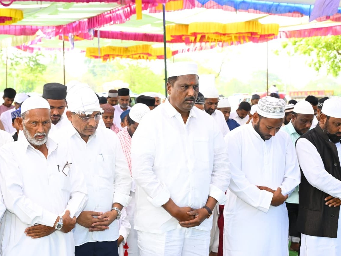 ముస్లింల సంక్షేమానికి కట్టుబడి ఉన్నాం: మంత్రి