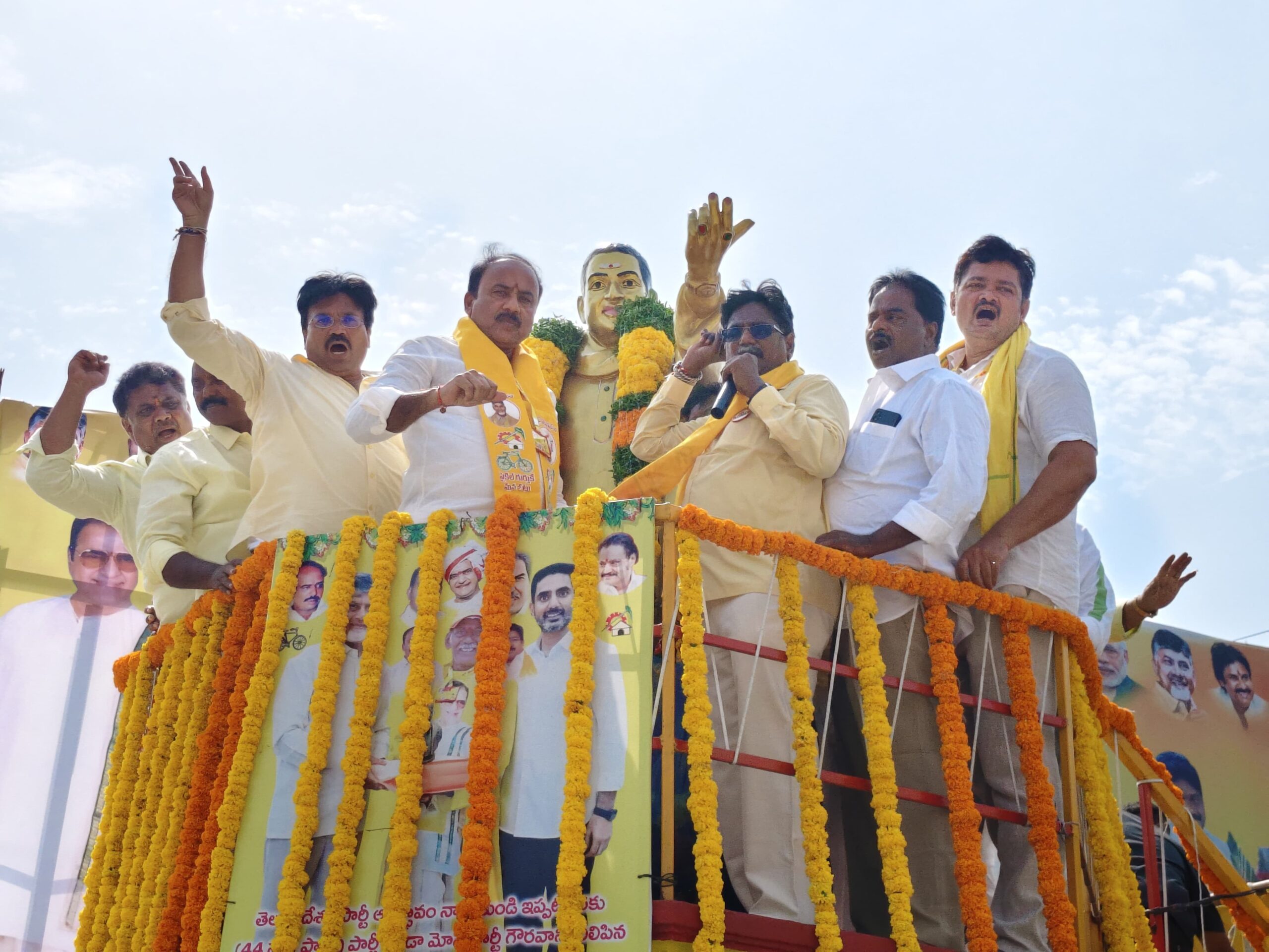 ఘనంగా ఎన్టీఆర్ 103వ జయంతి వేడుకలు