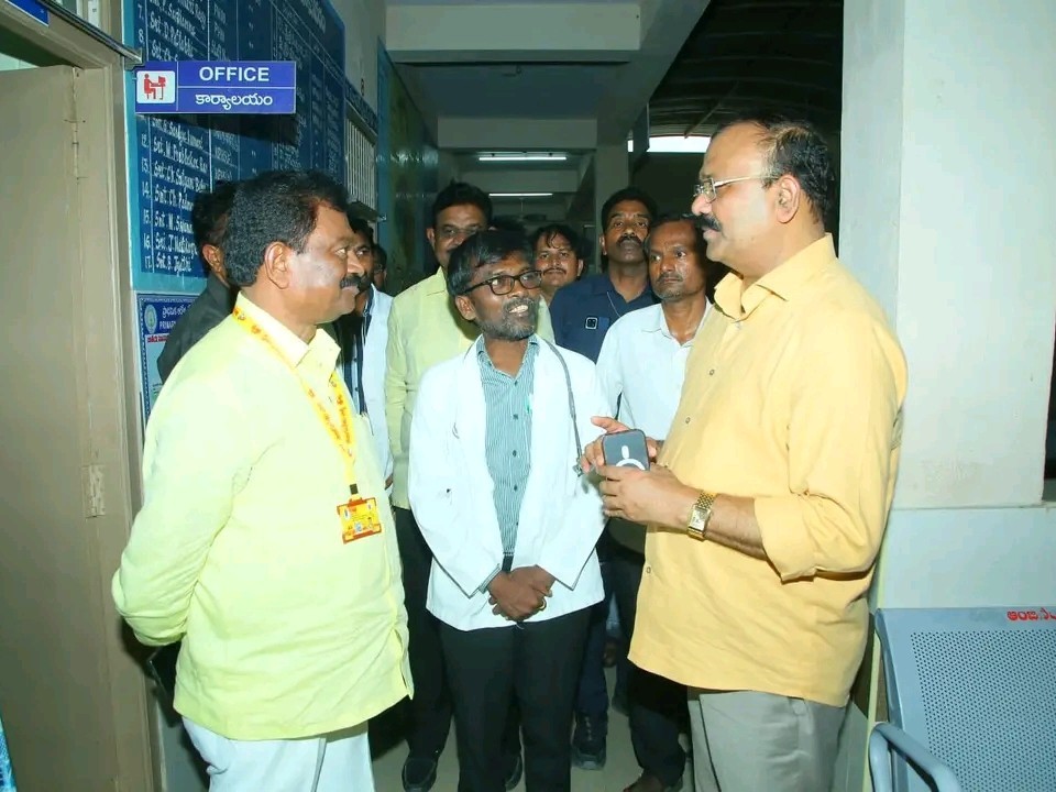 మాచవరం PHC పరిశీలన: ఎమ్మెల్యే హామీ