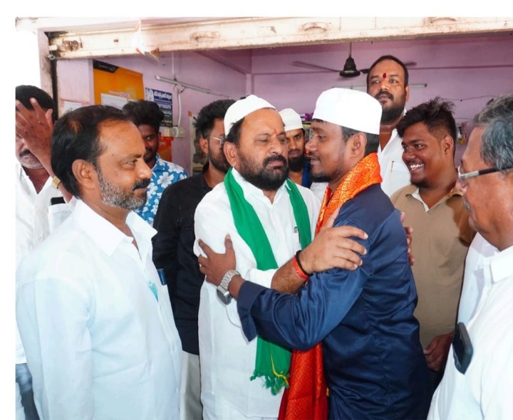 ముస్లిం సోదరులకు ఎమ్మెల్యే హామీ