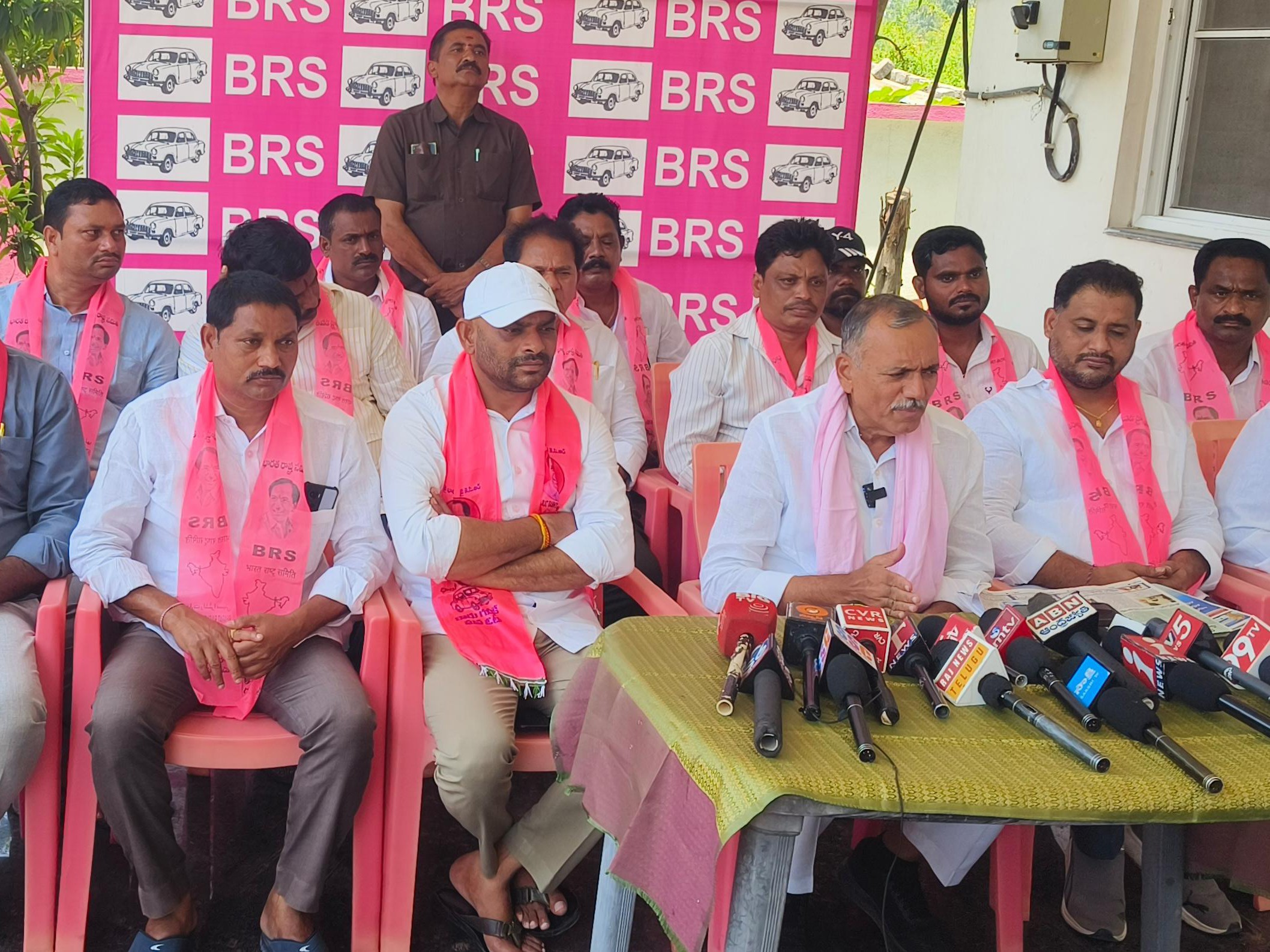 ‘రైతు సమస్యలను ప్రభుత్వం పట్టించుకోవడం లేదు’