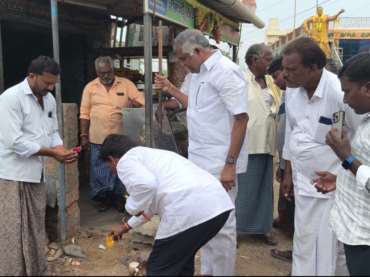 నూతన విద్యుత్ త్రీఫేస్ లైన్ పనులకు శంకుస్థాపన