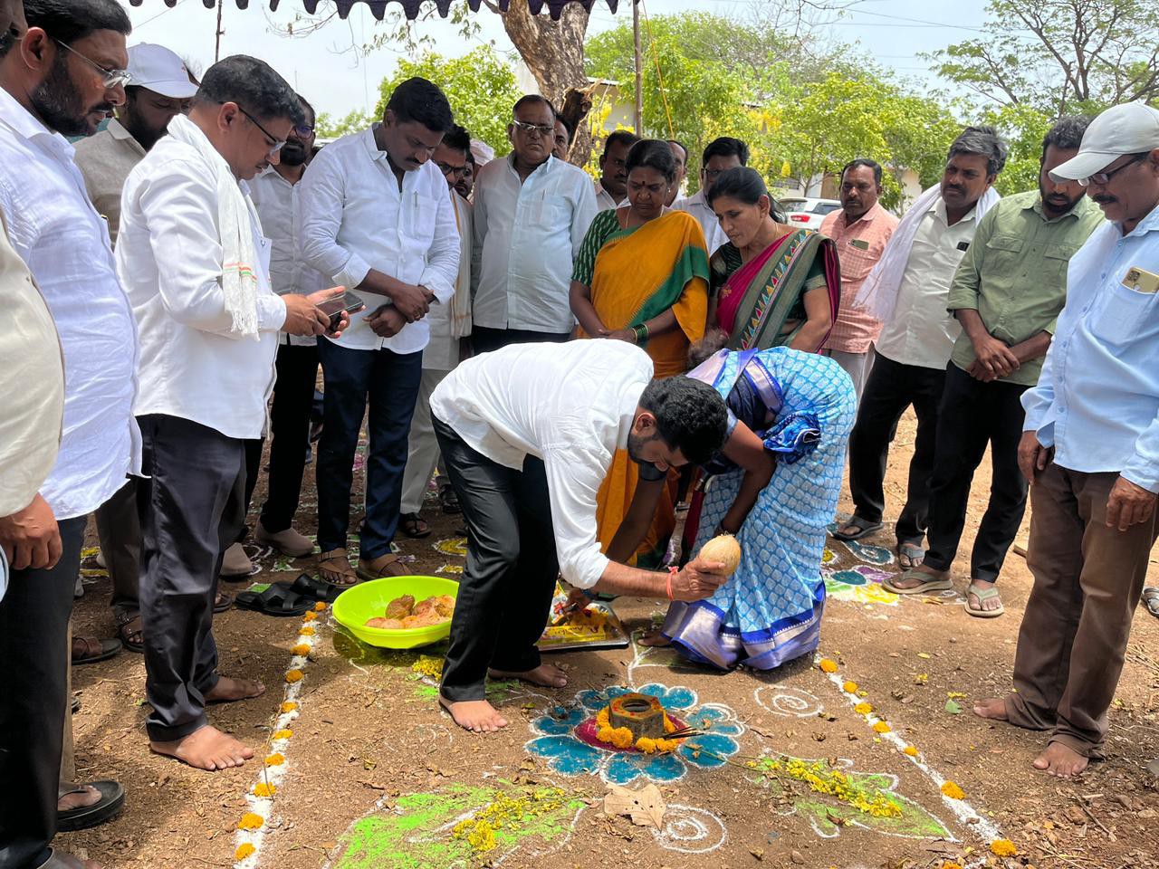 వివో భవన నిర్మాణానికి భూమి పూజ చేసిన ఎమ్మెల్యే