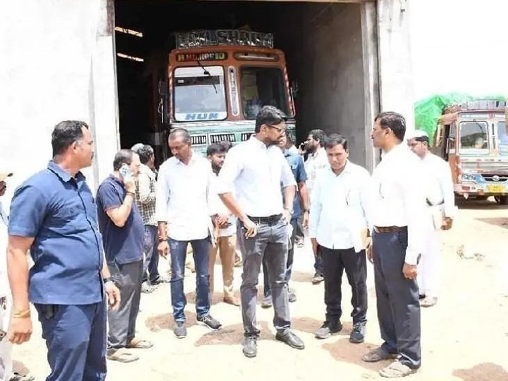 హమాలీల కొరత లేకుండా చూడండి: కలక్టర్