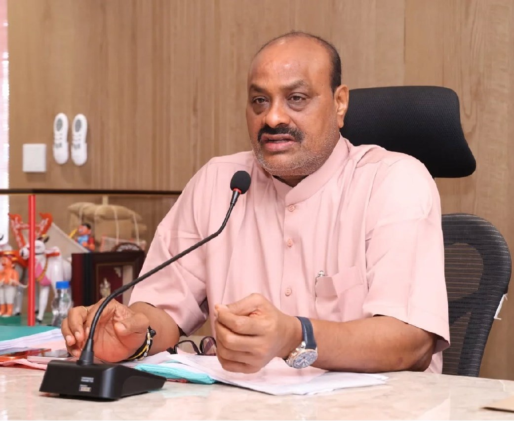 AP నుంచి పరిశ్రమలను YCP వెళ్లగొట్టింది: మంత్రి అచ్చెన్న