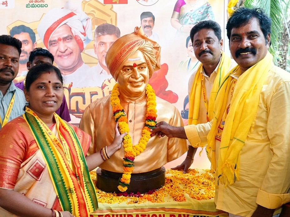 అభివృద్ధే లక్ష్యం: ఎమ్మెల్యే