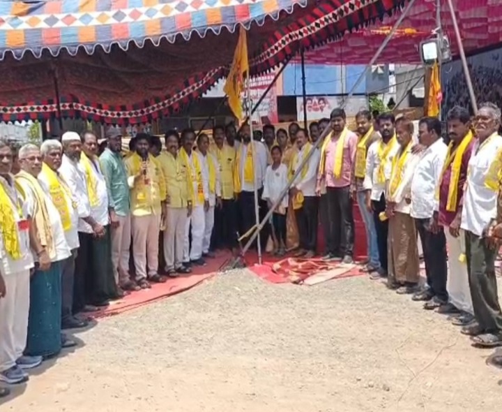 అవనిగడ్డలో ఎన్టీఆర్ జయంతి వేడుకలు