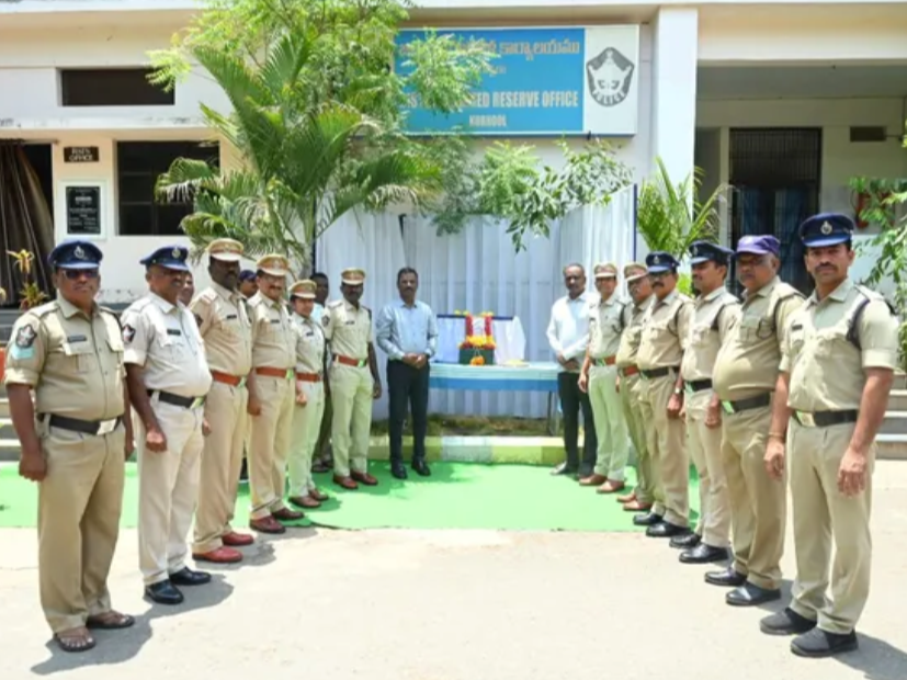 పోలీసు కార్యాలయంలో ఎన్టీఆర్ జయంతి వేడుకలు