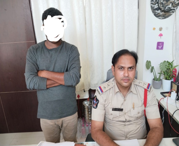 శిలాఫలకం ధ్వంసం కేసులో యువకుడు అరెస్ట్