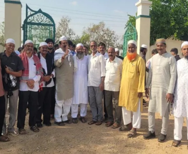 త్యాగానికి, సహనానికి ప్రతీక బక్రీద్: ఎమ్మెల్యే