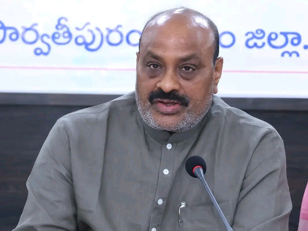 ఆక్వా రంగాన్ని ఆదుకుంటాం: మంత్రి