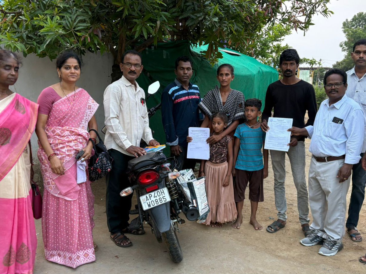 ప్రభుత్వ పాఠశాలలో చేరికలపై ప్రచారం