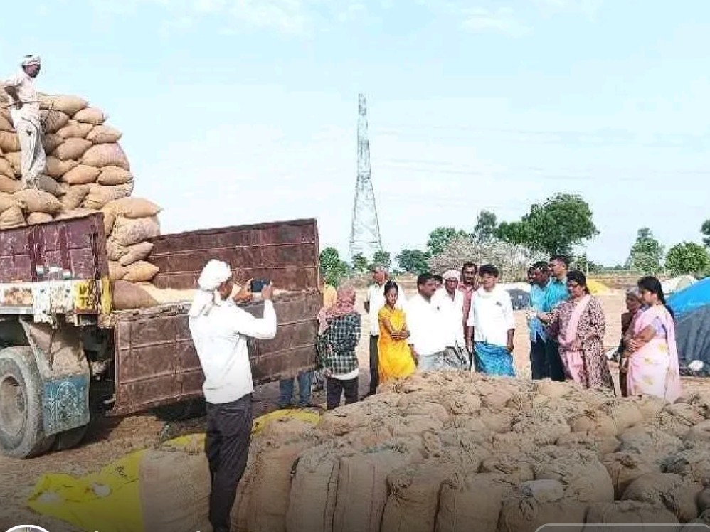 ధాన్యం కొనుగోళ్లు వేగవంతంచేయాలి: ఏపీడీ