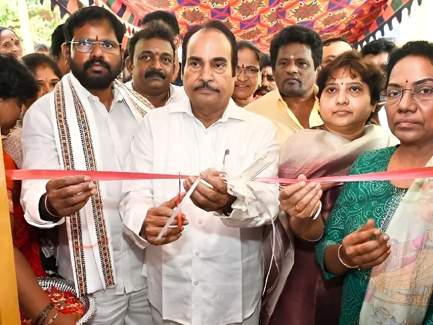 మహిళా సాధికారతకు ప్రాధాన్యం ఇస్తాం: ఎమ్మెల్యే