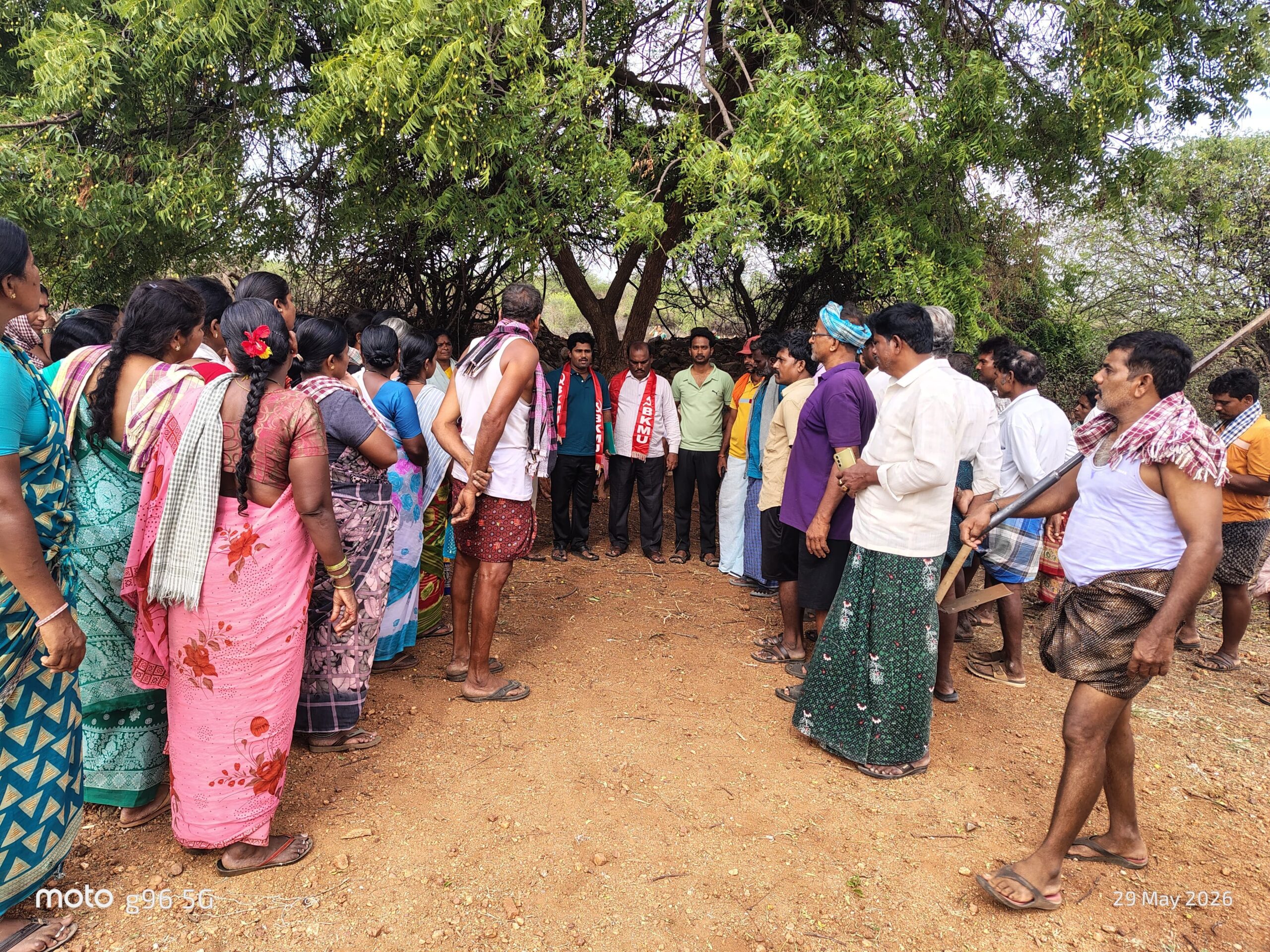 ‘ఉపాధి హామీ చట్టాన్ని నిర్వీర్యం చేసేందుకు కుట్రలు’