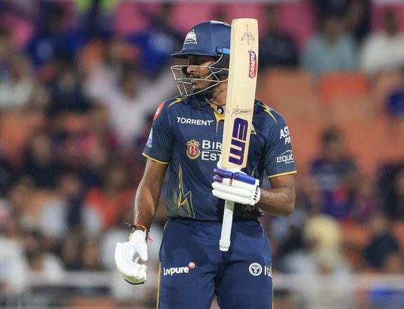 IPL: ఇదెక్కడి బ్యాడ్ లక్ సామీ..!