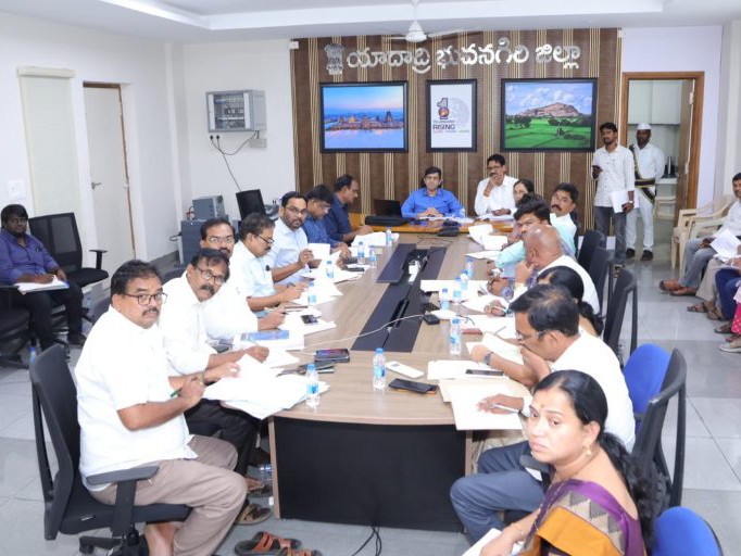 ‘భూభారతి దరఖాస్తులను పరిష్కరించాలి’