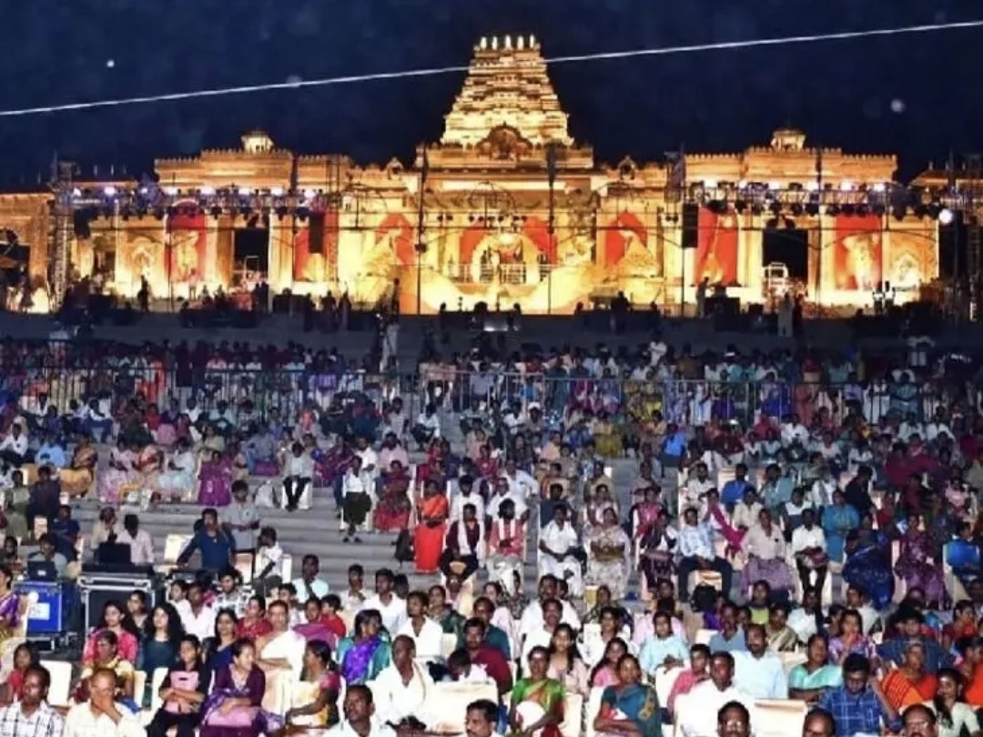 పున్నమి వెలుగులో కనులపండువగా సరస్వతి పుష్కరాలు