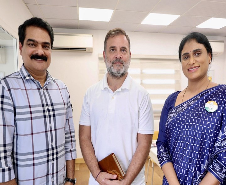 కర్ణాటక కోటాలో పెద్దల సభకు వైఎస్ షర్మిల?