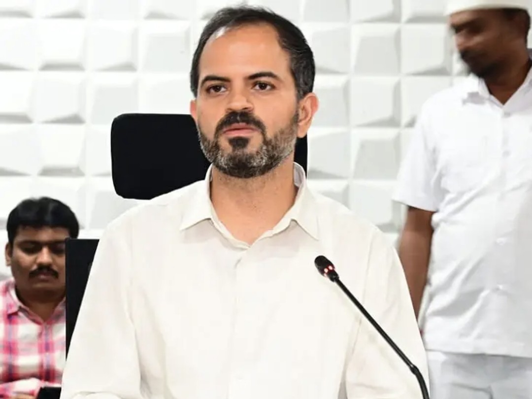 ఎండల నేపథ్యంలో ముందస్తు జాగ్రత్తలు తప్పనిసరి: కలెక్టర్