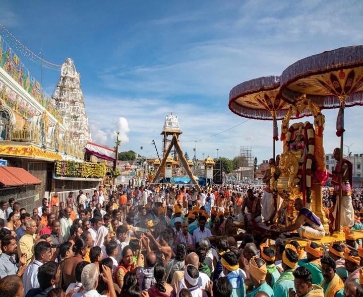 శ్రీవారి సర్వదర్శనానికి 24 గంటలు
