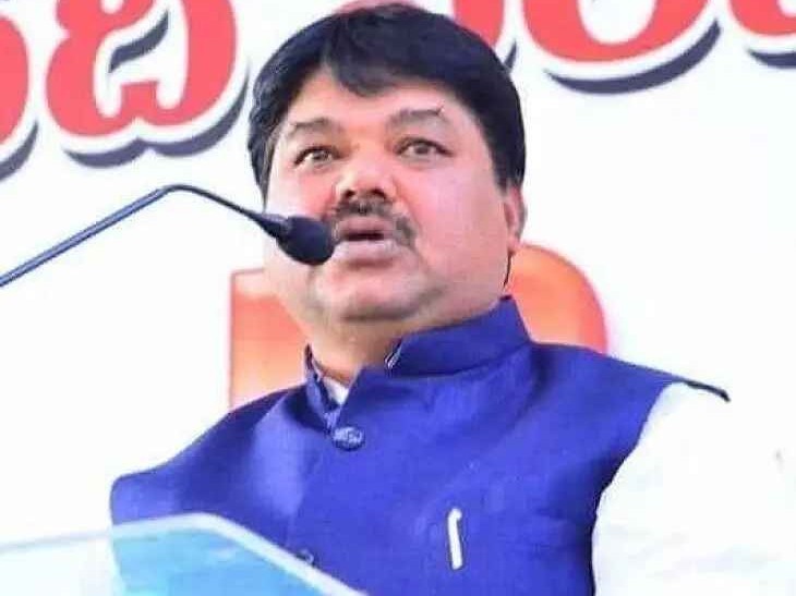 ఓట్ల తొలగింపుపై అప్రమత్తంగా ఉండాలి: మాజీ MLC