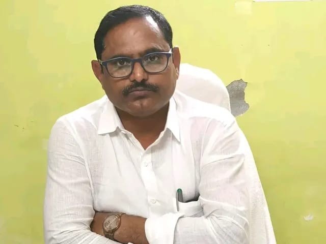 మధిర మున్సిపల్ కమిషనర్ బదిలీ