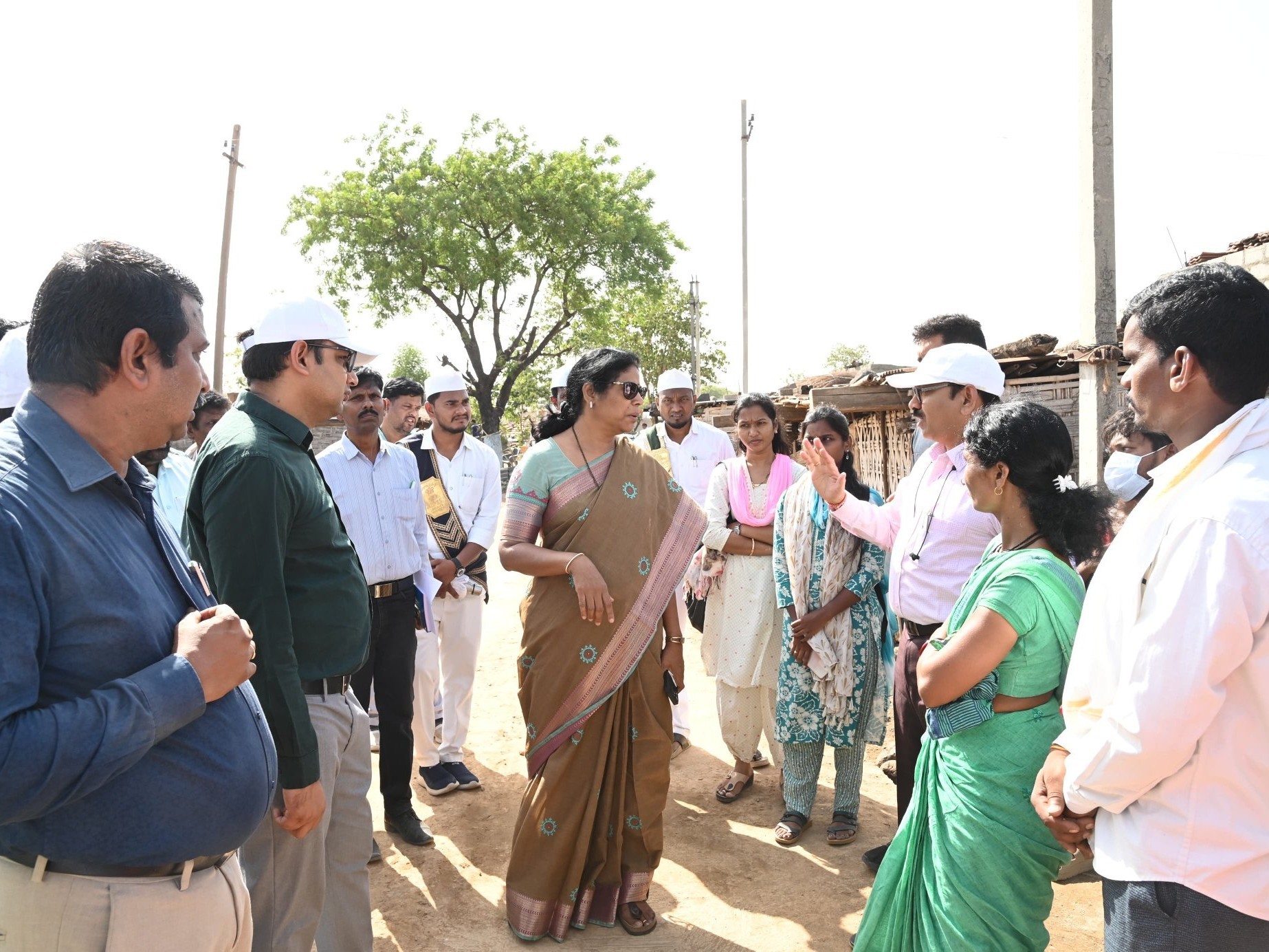 కొత్తగూడలో సీఎం పర్యటన ఏర్పాట్లు పరిశీలించిన కలెక్టర్