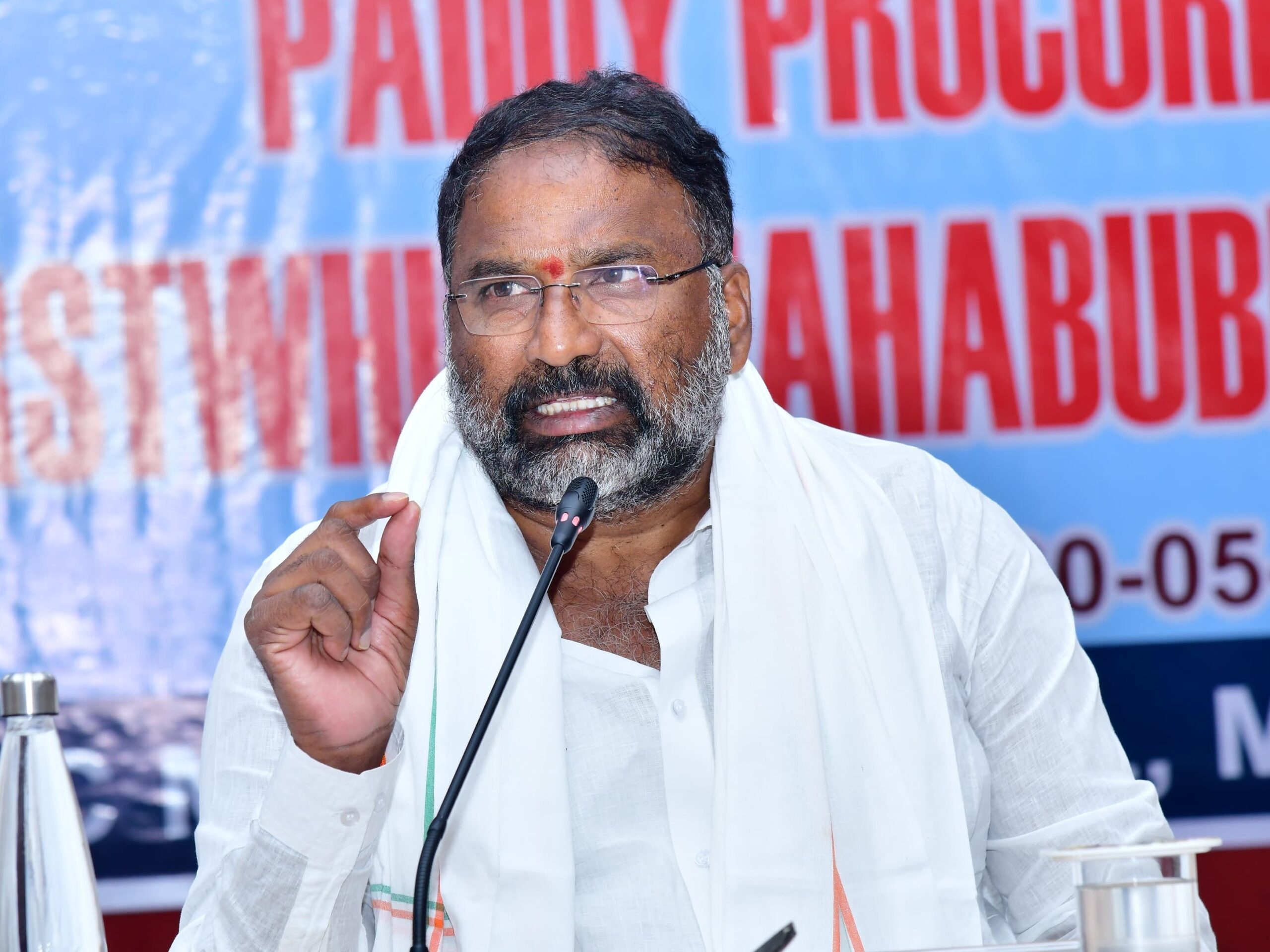 ప్రభుత్వాన్ని అభాసు పాలు చేసేందుకు విపక్షాల కుట్ర: మంత్రి