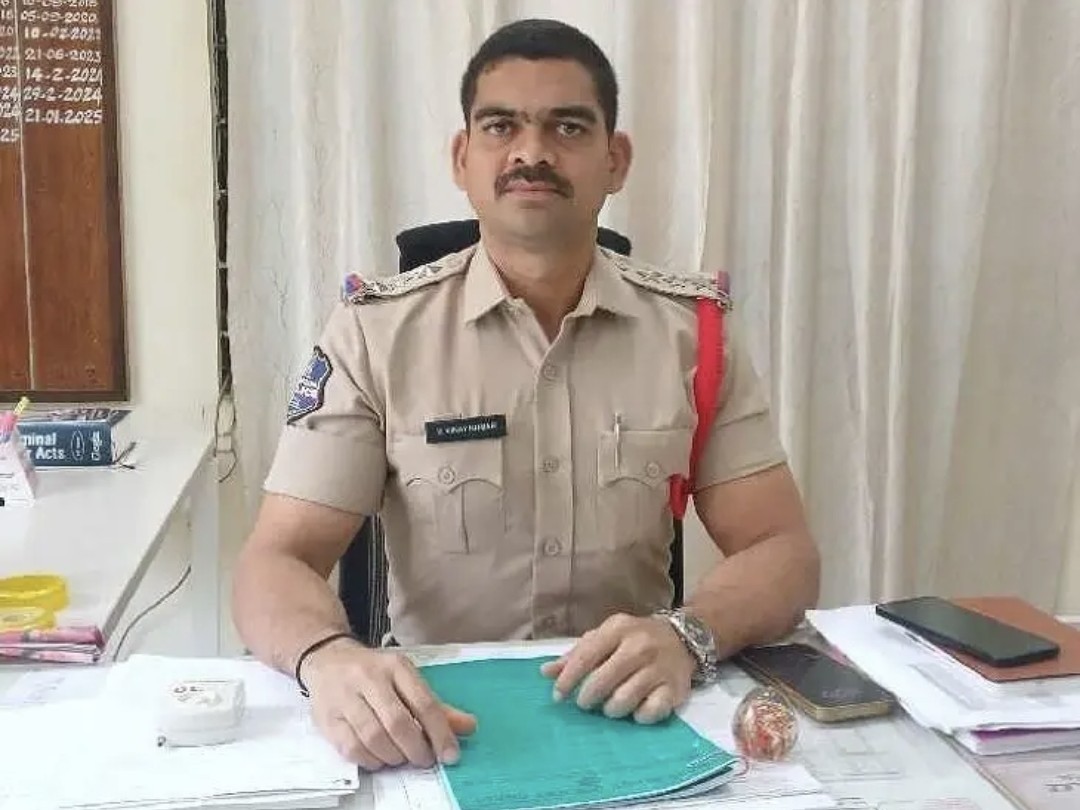 పంట వ్యర్థాలు కాలిస్తే చట్టపరమైన చర్యలు: సీఐ