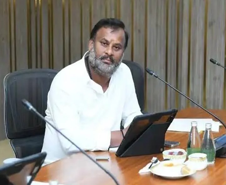 మృతుల కుటుంబాలకు రూ.5 లక్షల ఎక్స్‌గ్రేషియా