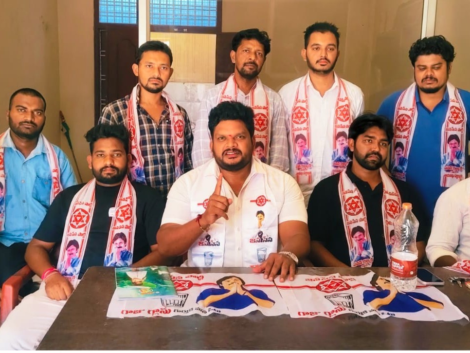 ‘పవన్‌ను అడ్డుకునే శక్తి ఎవరికీ లేదు’